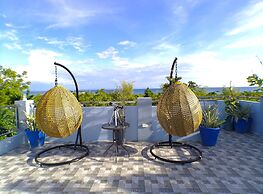 Room-your Perfect Hideaway, Uncompromise