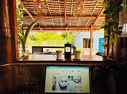 Room-your Perfect Hideaway, Uncompromise