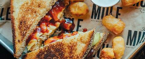 Modern Studio Retreat Stylish Spacious MR