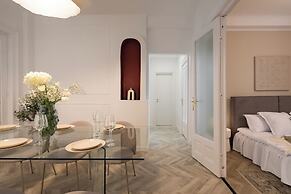 Elegant 3BR Steps away Cismigiu Gardens