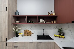 Elegant 3BR Steps away Cismigiu Gardens