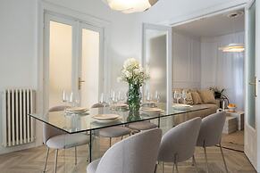 Elegant 3BR Steps away Cismigiu Gardens