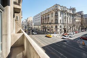 Elegant 3BR Steps away Cismigiu Gardens