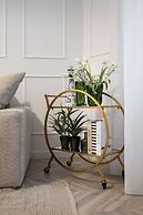 Elegant 3BR Steps away Cismigiu Gardens