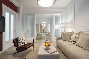 Elegant 3BR Steps away Cismigiu Gardens