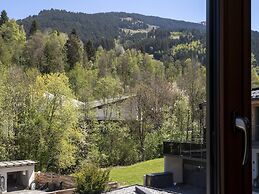 Spacious Holiday Apartment Near Kitzbuhel