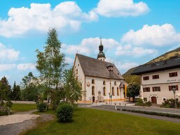 Spacious Holiday Apartment Near Kitzbuhel