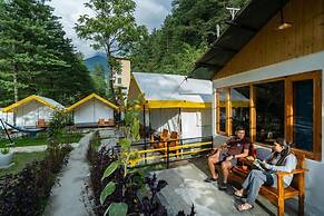 The Hosteller Kasol, Riverside