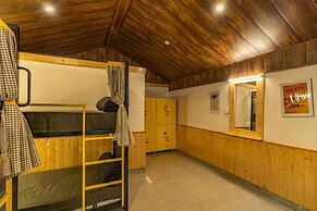 The Hosteller Kasol, Riverside