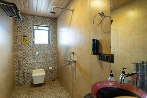 The Hosteller Kasol, Riverside