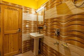 The Hosteller Kasol, Riverside