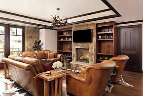 Luxury 3 Bedroom Residence at The Four Seasons in Vail Village