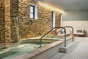 Luxury 2 Bedroom Residence at The Four Seasons in Vail Village