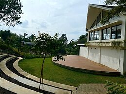 Tebing View Glamping, Azana Hotel Collection