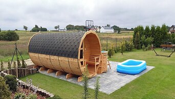 Holiday Home With Garden, Sauna, Jacuzzi