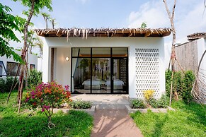 Royal Beach Resort & Residence By EHM