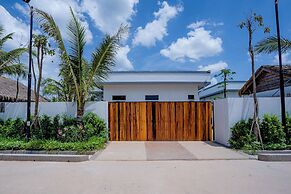 Royal Beach Resort & Residence By EHM