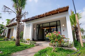 Royal Beach Resort & Residence By EHM