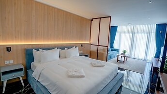 Royal Beach Resort & Residence By EHM