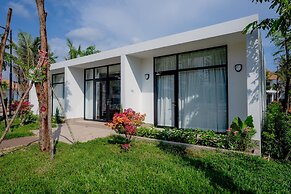 Royal Beach Resort & Residence By EHM