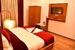 Mountain Majesty Manali