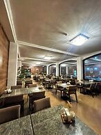 Crown Suites