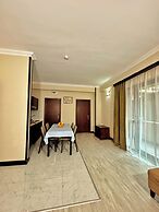 Crown Suites