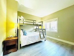 2 Bedroom Condo .Pool .Hot Tub .Gym .Spa