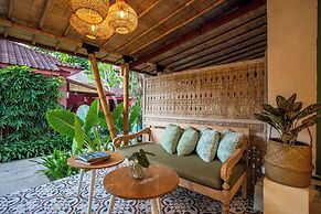 PinkPrivate Sanur - for Cool Adults Only