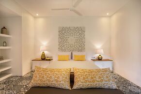 PinkPrivate Sanur - for Cool Adults Only