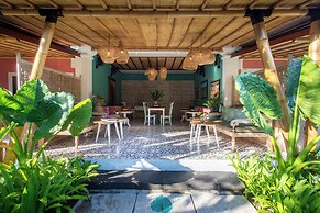 PinkPrivate Sanur - for Cool Adults Only