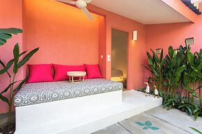 PinkPrivate Sanur - for Cool Adults Only