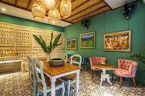 PinkPrivate Sanur - for Cool Adults Only