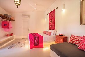 PinkPrivate Sanur - for Cool Adults Only
