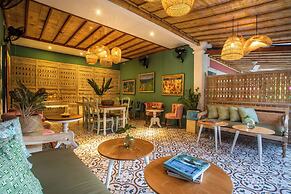 PinkPrivate Sanur - for Cool Adults Only