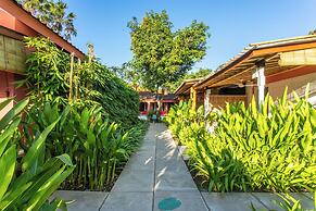 PinkPrivate Sanur - for Cool Adults Only