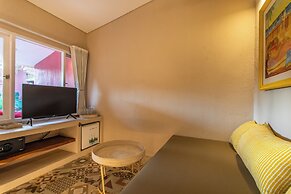 PinkPrivate Sanur - for Cool Adults Only