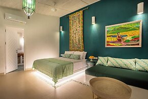 PinkPrivate Sanur - for Cool Adults Only