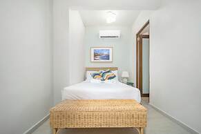 Room 15: Skyline Sips & Santurce Charm