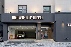 Brown Dot Hotel Gumi