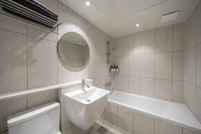 Brown Dot Hotel Gumi