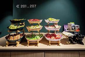 Brown Dot Hotel Gumi