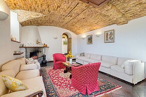 Timeless Escape Villa - Garden and Sea