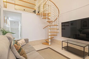 Gray Dalbion Puerto Banus