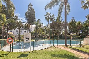 Gray Dalbion Puerto Banus