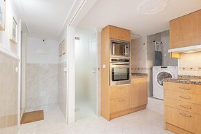 Gray Dalbion Puerto Banus