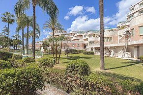 Gray Dalbion Puerto Banus