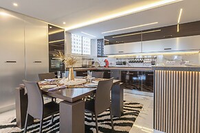 Lepanto Center Marbella 100m Of Beach