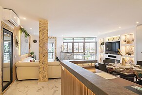 Lepanto Center Marbella 100m Of Beach