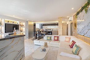 Lepanto Center Marbella 100m Of Beach